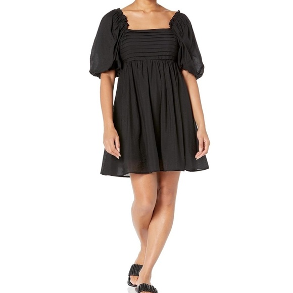 Moon River Dresses & Skirts - NWT Moon River Ruffle Square Neck Puff Sleeve Tie Back Cut-Out Mini Dress